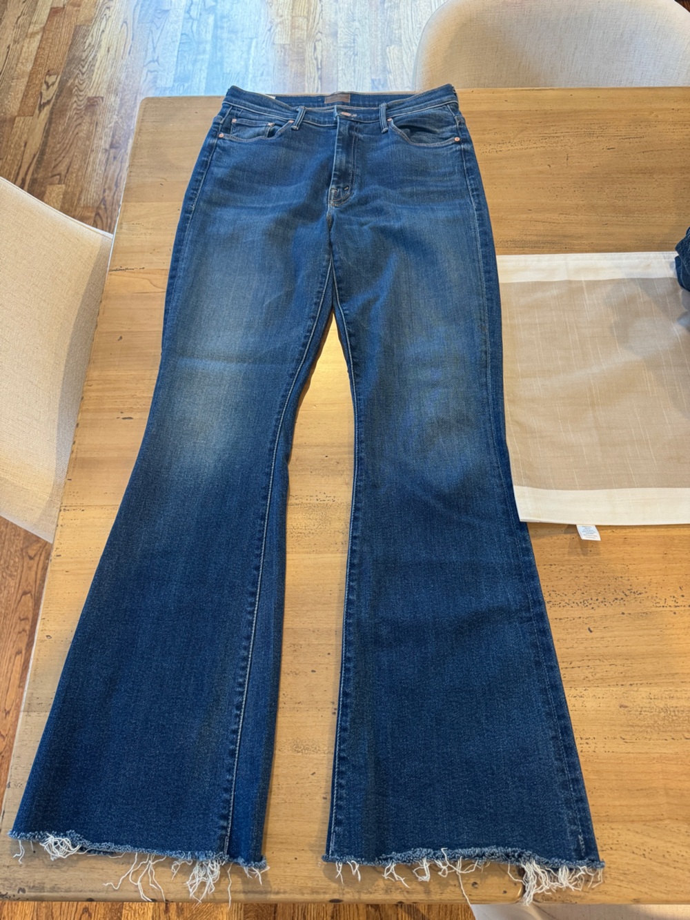 MOTHER Women's the weekender fray in Dark Blue Denim